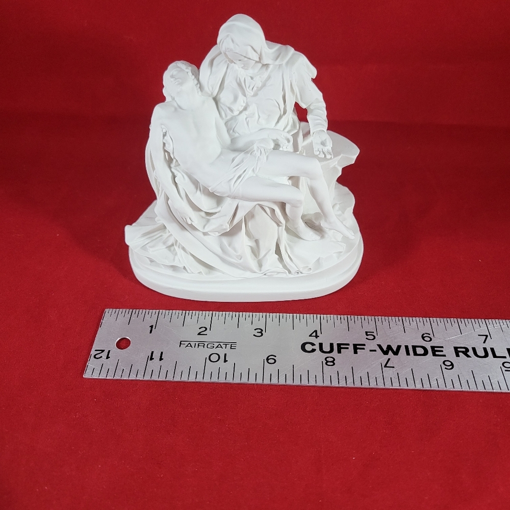 VINTAGE AUSTIN MADE IN ITALY, PIETA SCULPTURE, FIRENZE ITALY, - Picture 4 of 12